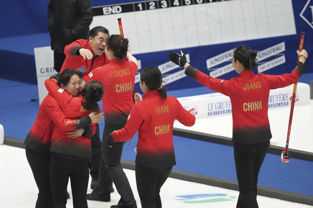 足球运动中 足球运动中